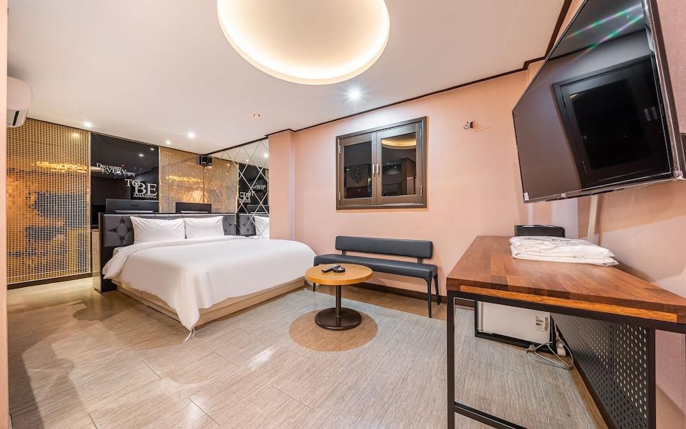 Konkuk University Salmon