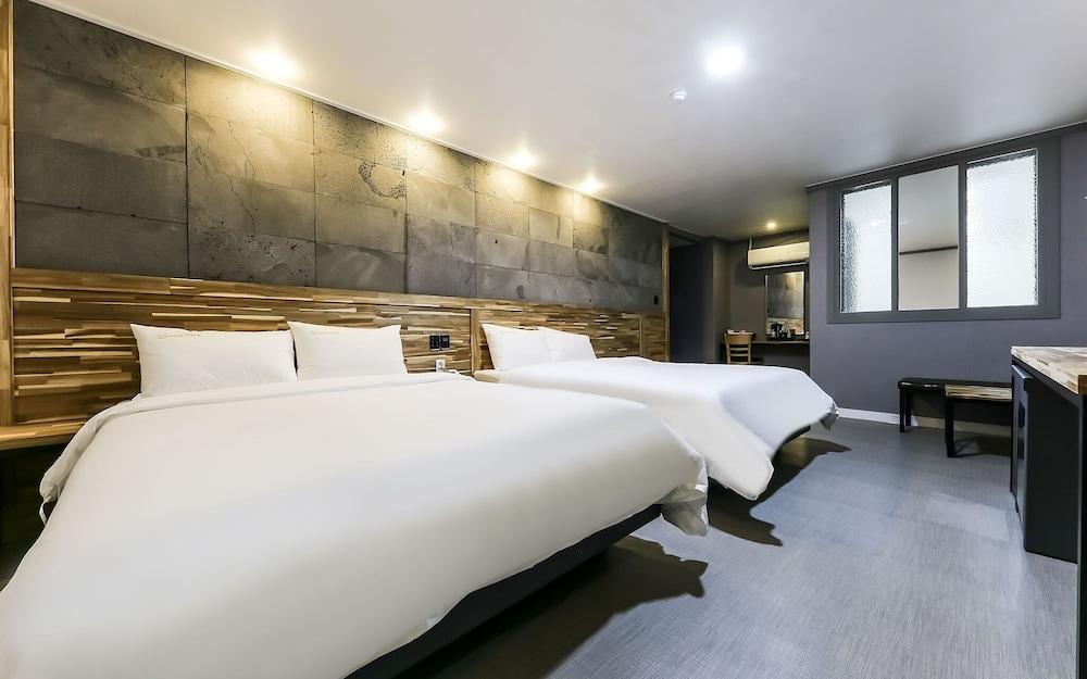 Asan Time Oncheon Hotel