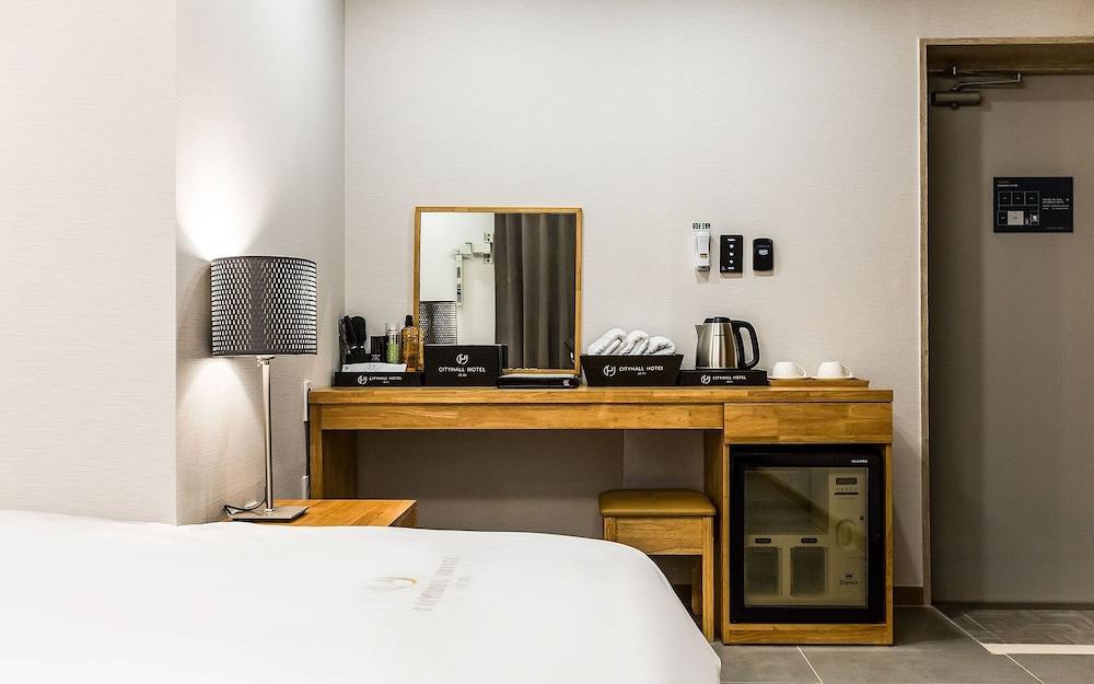 Jeju City Hall Hotel