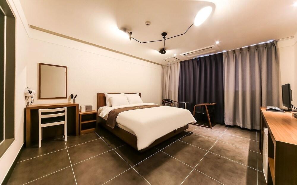 Daegu Dongseongro Ribe Hotel