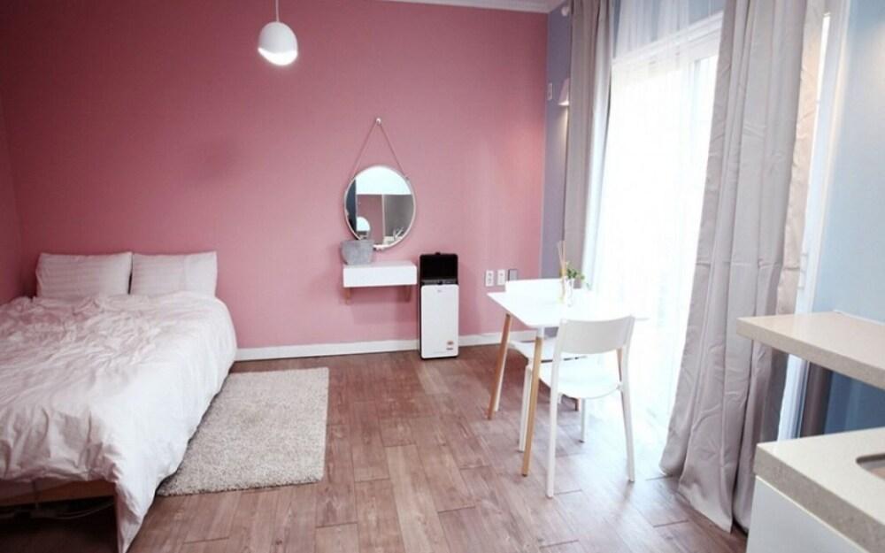 Hongcheon Orange Pekoe Pension