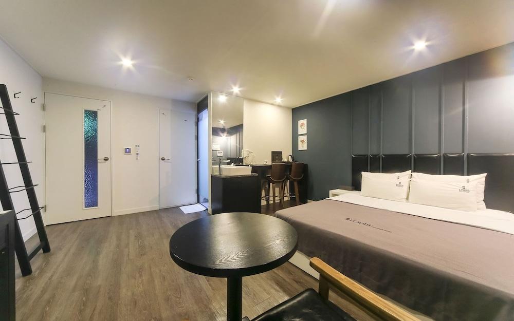 Busan Sasang Louis Hotel