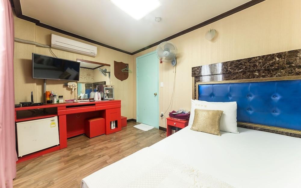 Pocheon Shilla Motel