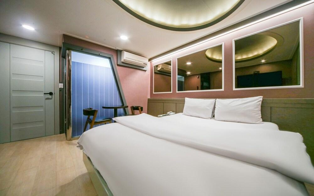 Daegu Suseongmot The Some