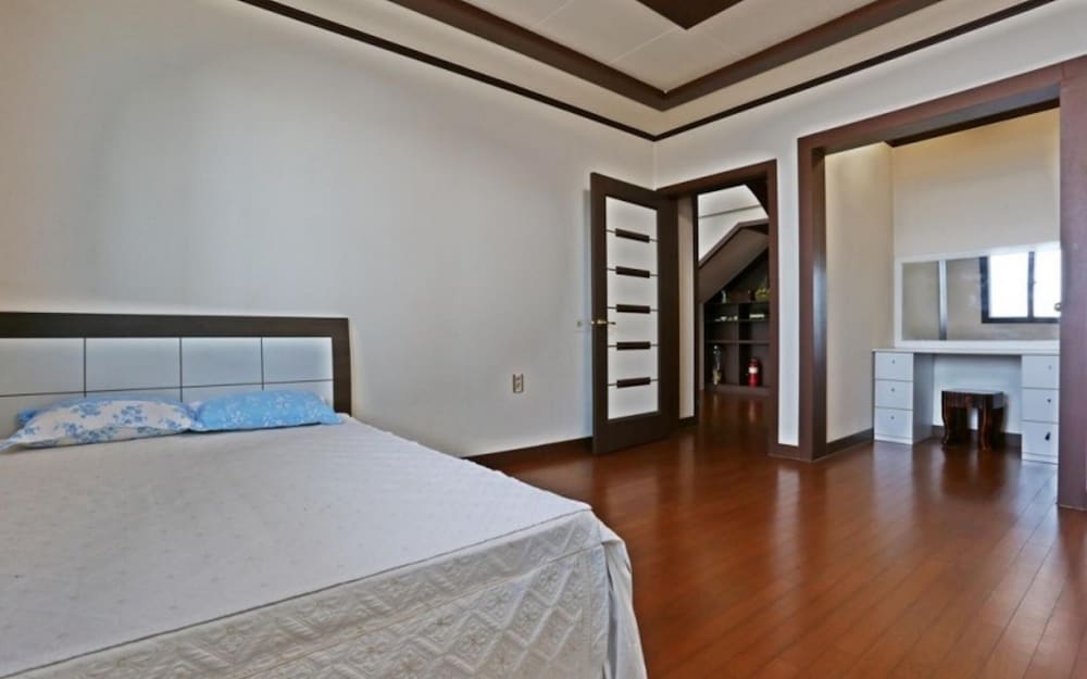 Daebudo Seascape Pension