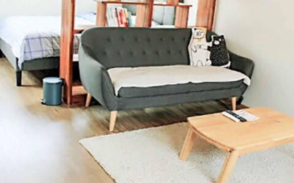 Jeju Suaegi House Pension