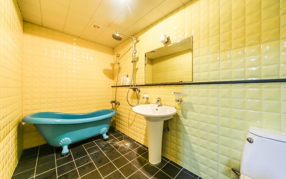 Daegu Dongdaegu Station IN THE Hotel