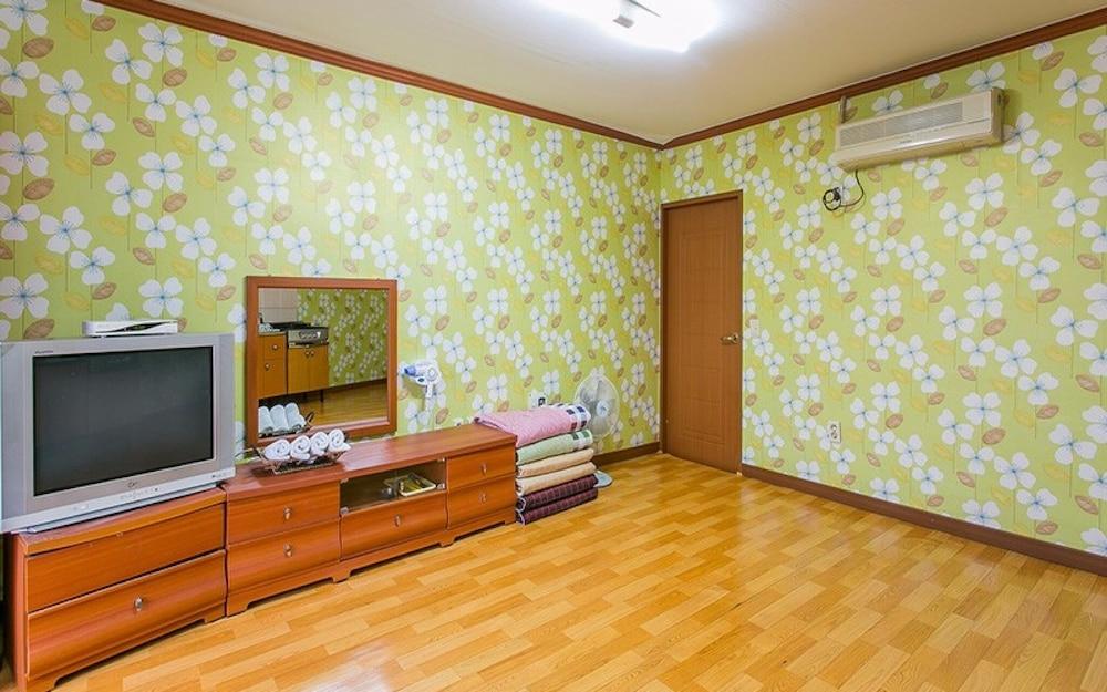 Namhae Namhae Sea Pension