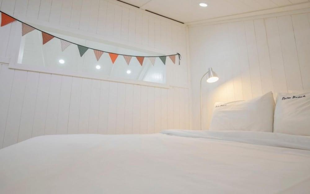 Taean Palm Beach Pension