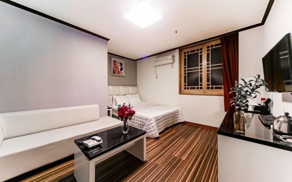 Busan Hadan Green Hill