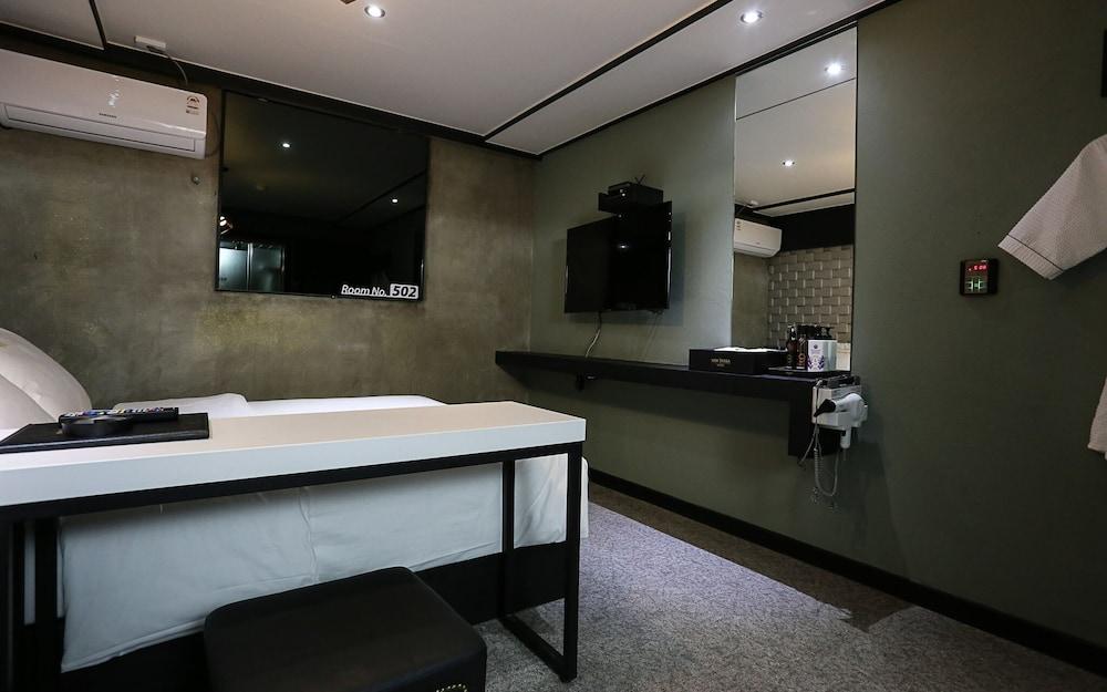 Yeongdeungpo New Silla