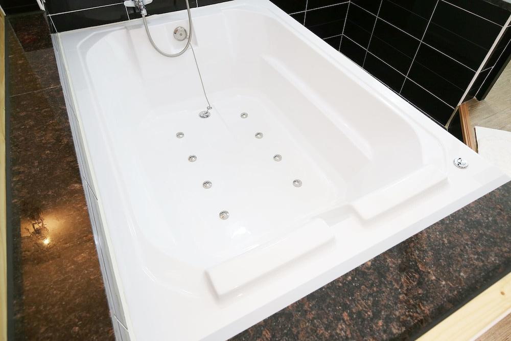 Chungju Hue Drive-in