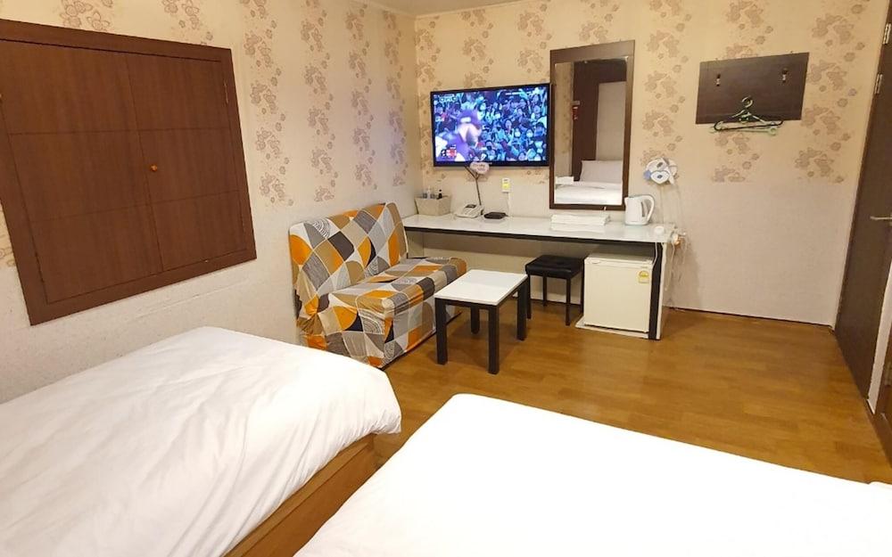 Yanggu Hyundai Motel