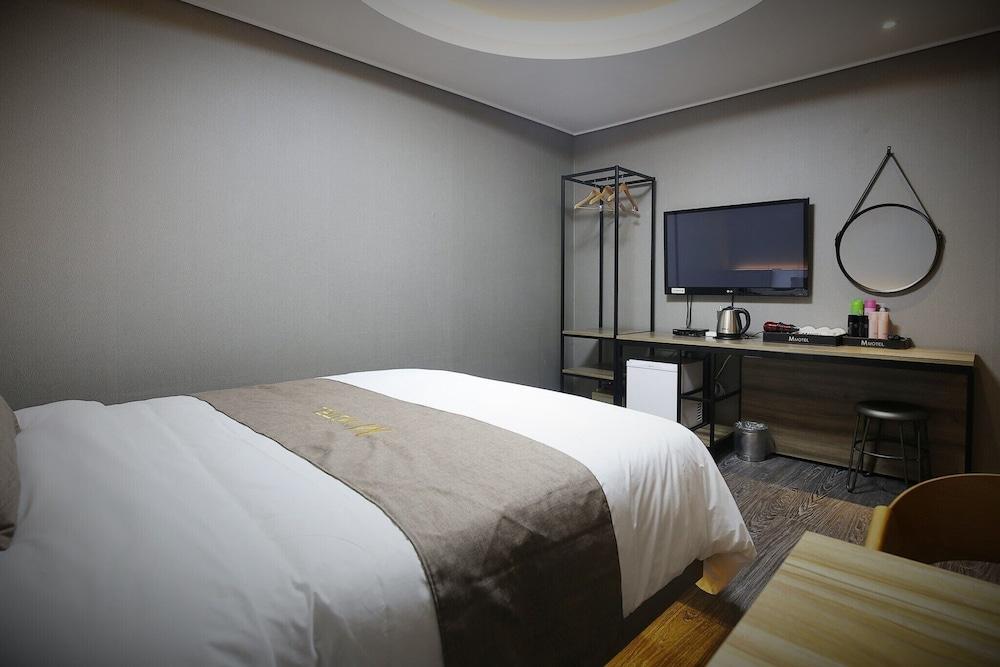 Jecheon M Motel
