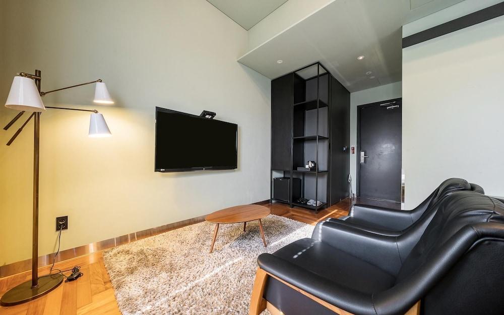 Gwangyang Harbor Bridge Hotel