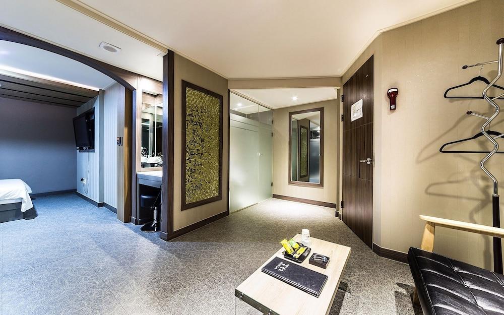 Uijeongbu Dao Self Check-in Motel