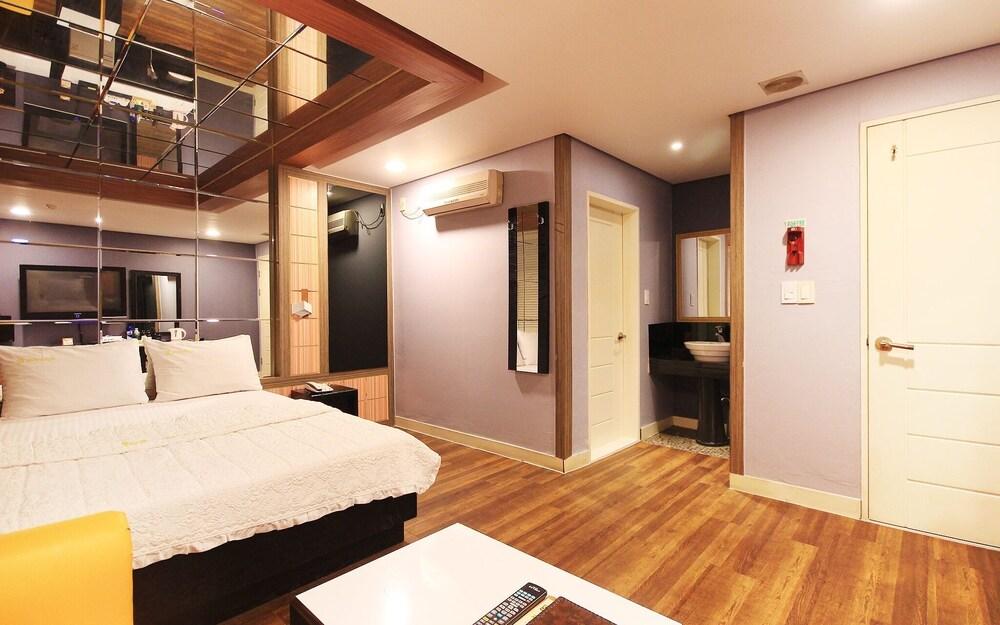 Daegu Dongdaegu Station Mirage