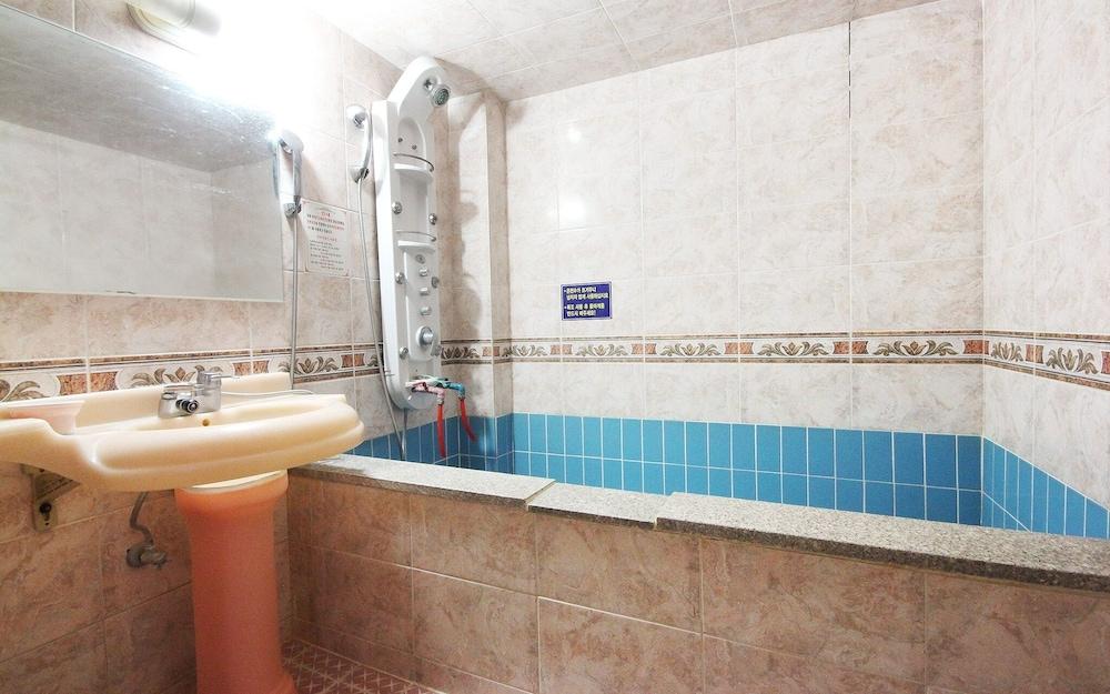 Changnyeong Bugok Gagopa