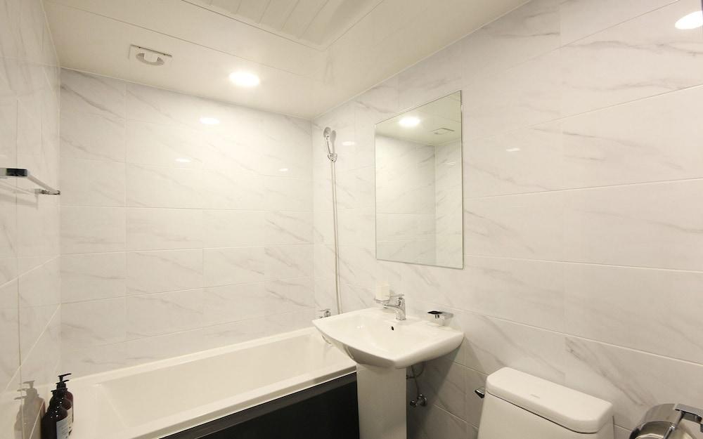 Busan Yeonsandong Ellui