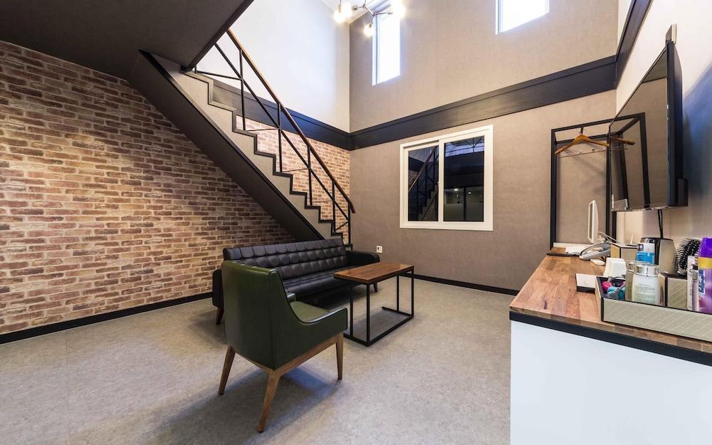 Chuncheon Bomnae Self Check-in Motel