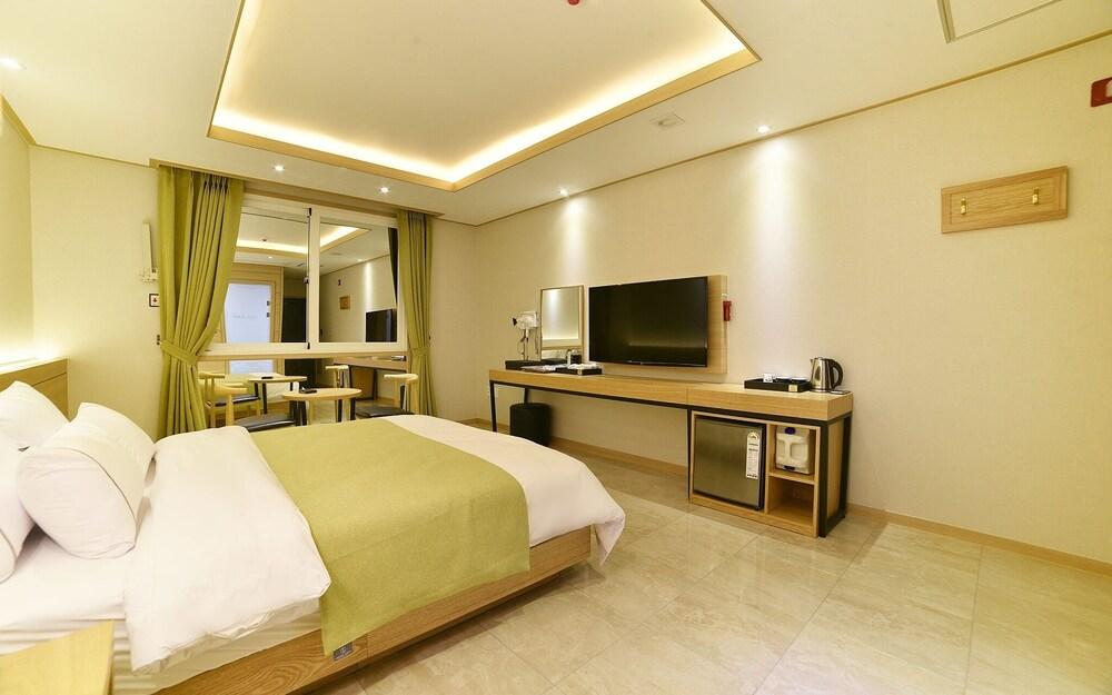 Yeosu Hotel Zava