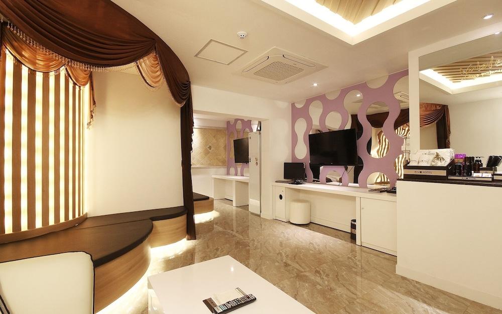 Suncheon Noble Self Check-in Motel