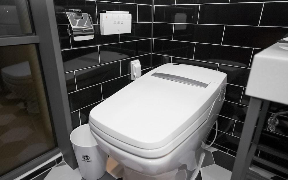 Changwon Myeongseodong Gray Hotel