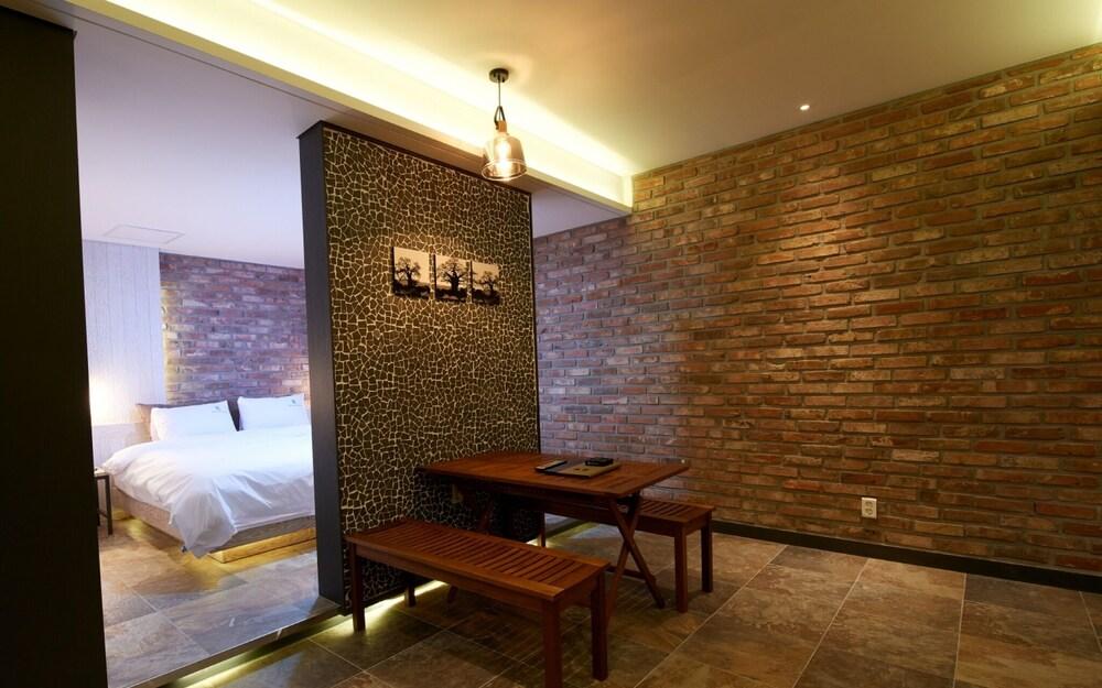 Yeosu K-boutique Hotel