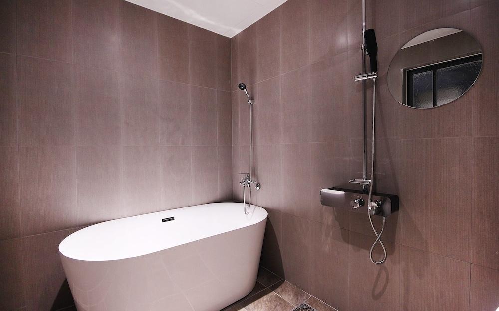 Ulsan Jinjangdong Hidden Bay