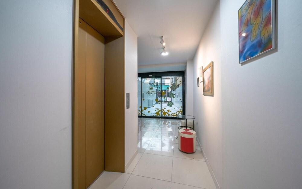 Busan Seomyeon Hotel Artwork