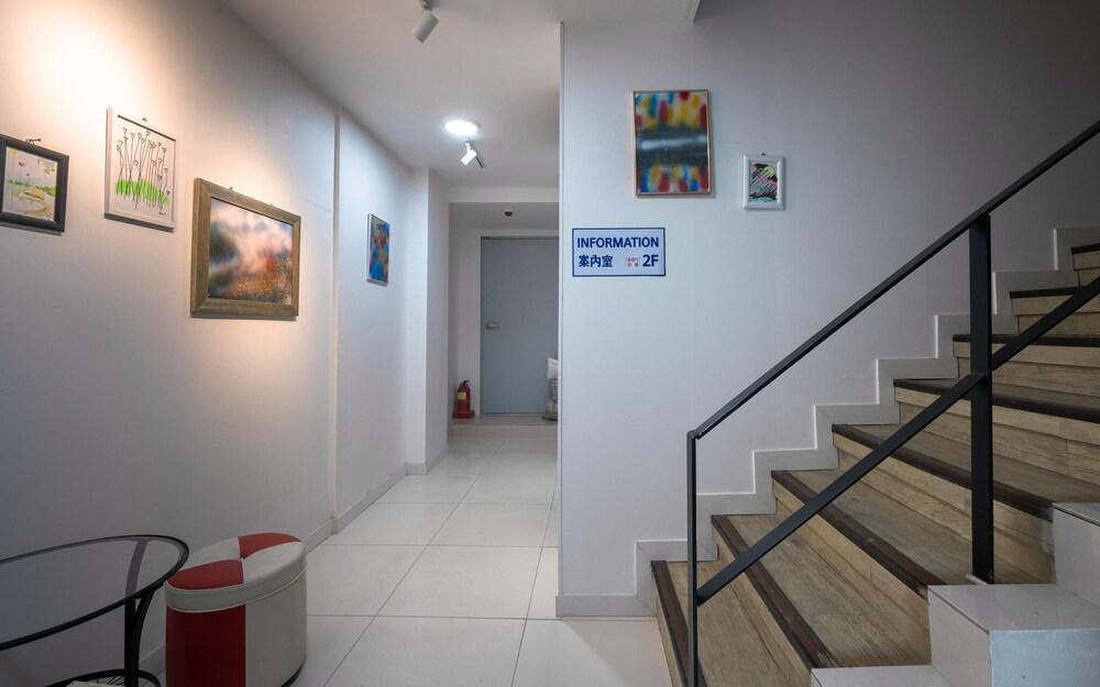 Busan Seomyeon Hotel Artwork