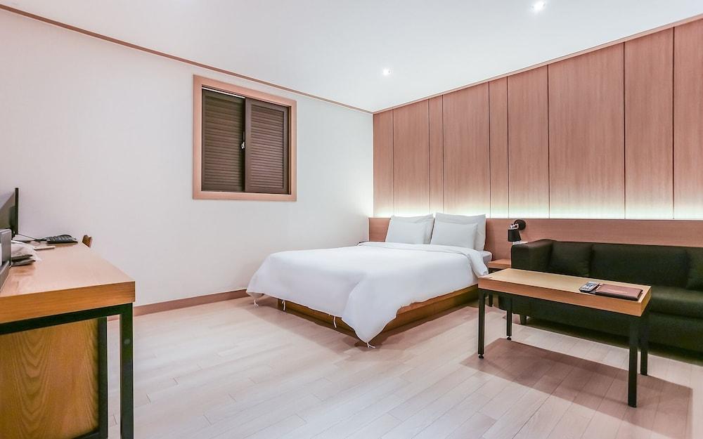 Gangneung The Sharp Hotel