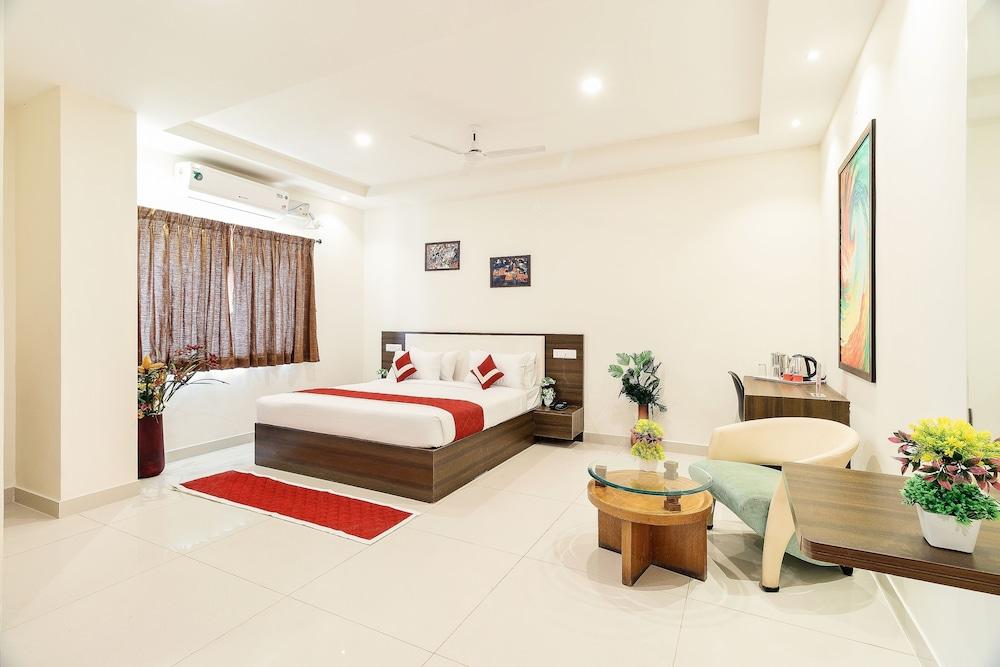 Octave Brookefield Suites