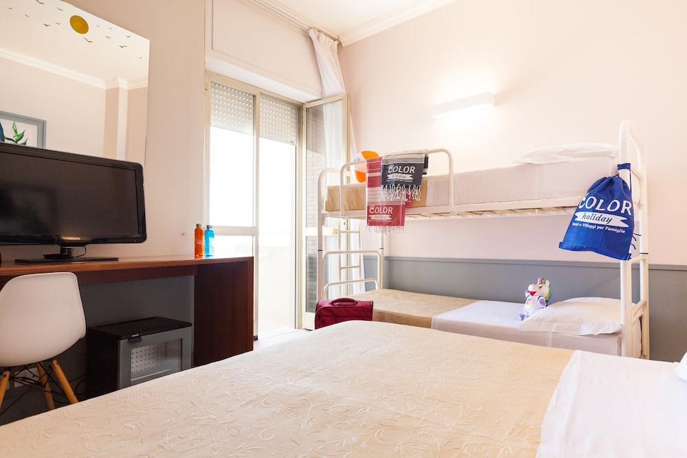 Color Ermitage Beach