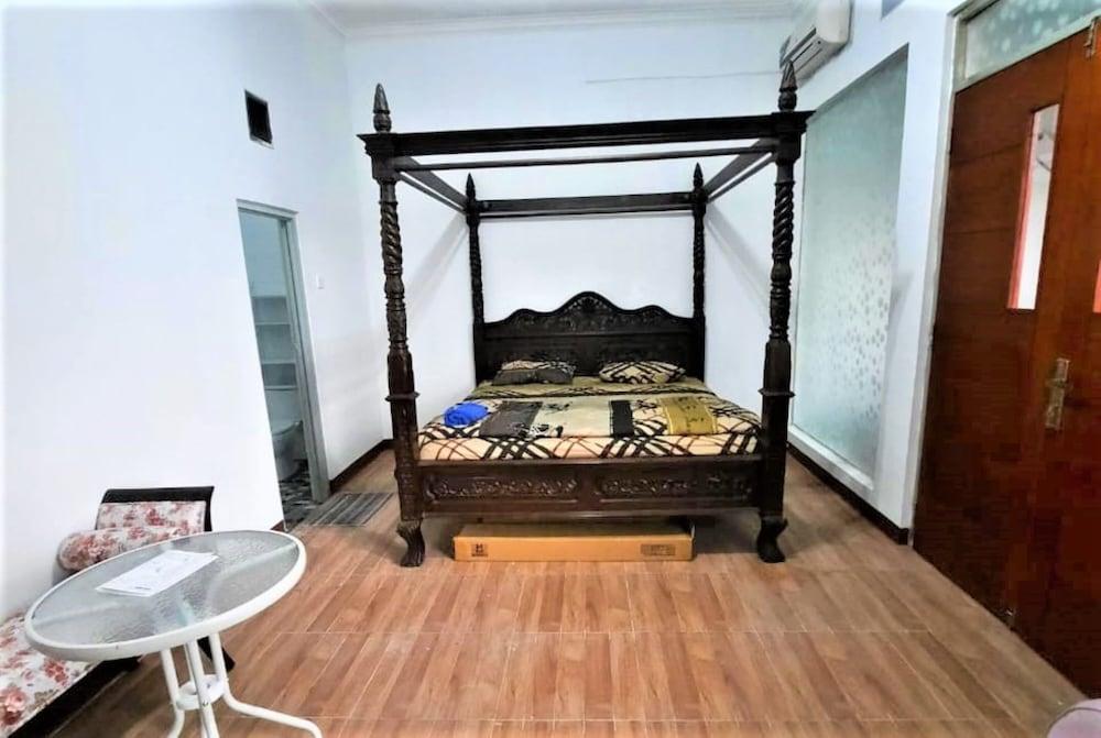 Wisma Acidalia Syariah