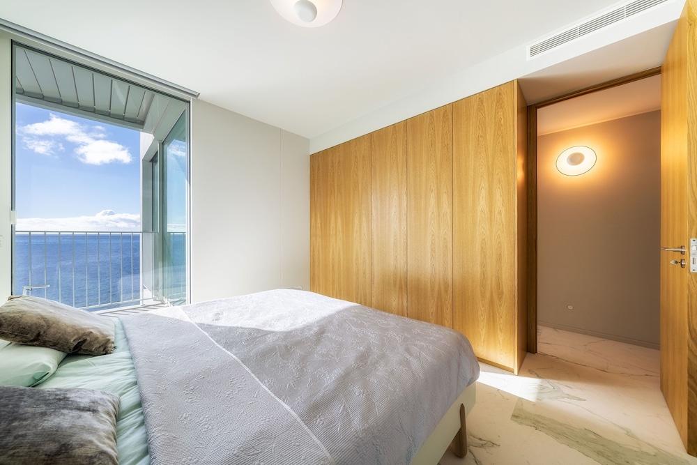 Barreirinha Front-Line Sea View II