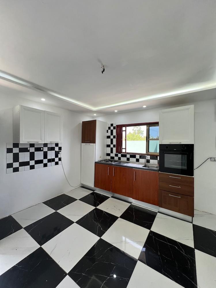 Charming 4-bed House in Kokrobite