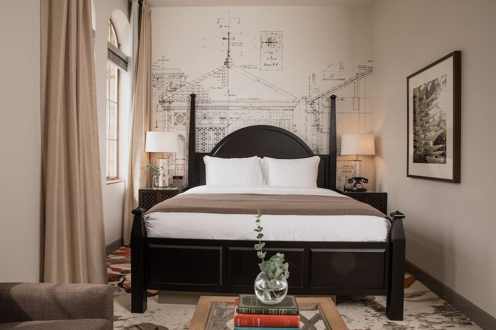 The Lodge at St Edward Park