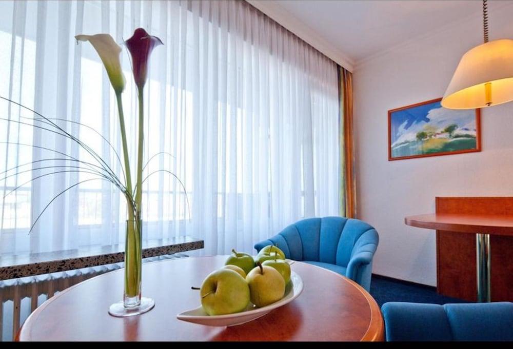 Room-studio for 2 People in Hamburg Mitt