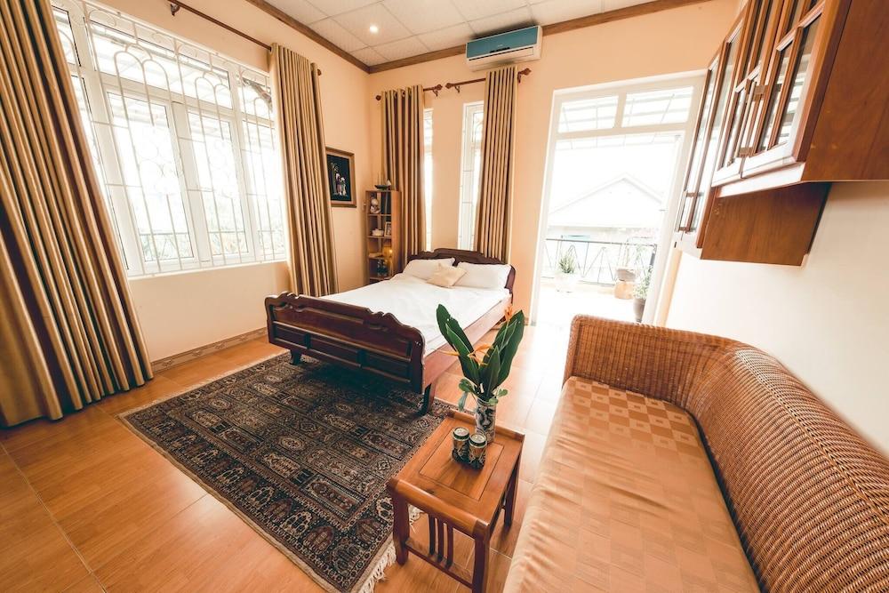 Hillside Homestay Hue - Top Apartment