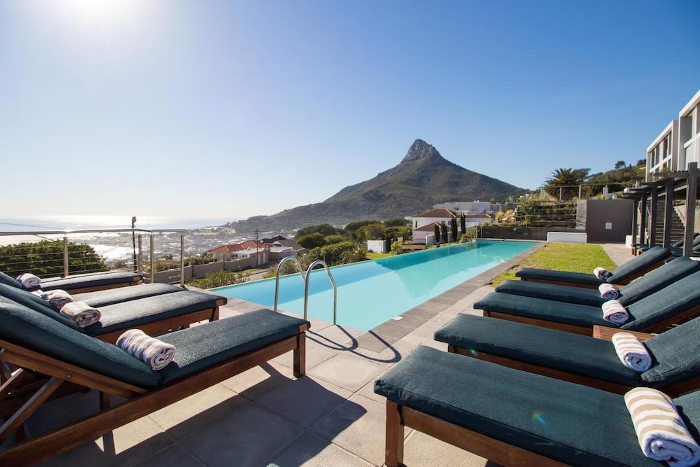 Camps Bay Luxury Studio Apartment - The Crystal