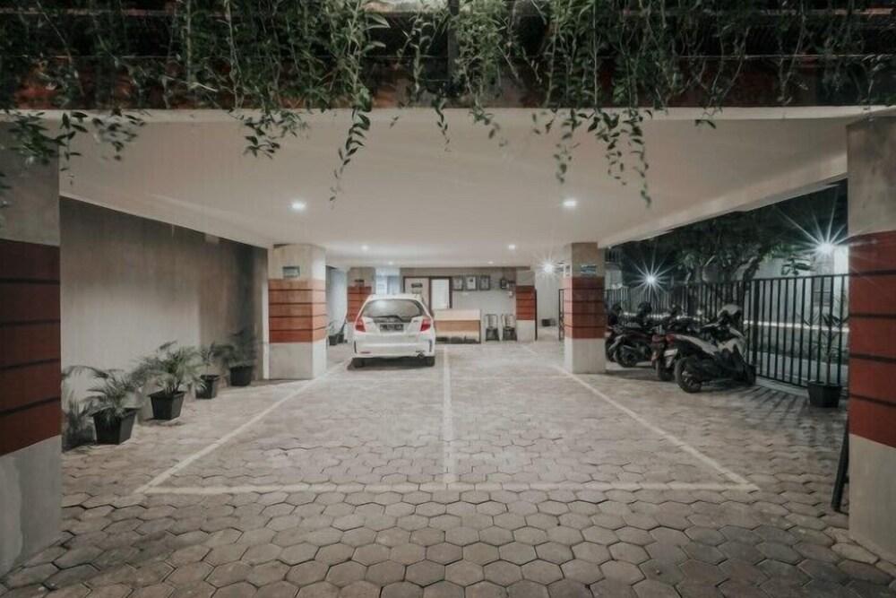 Dparagon Kemuning - Campus Accommodation