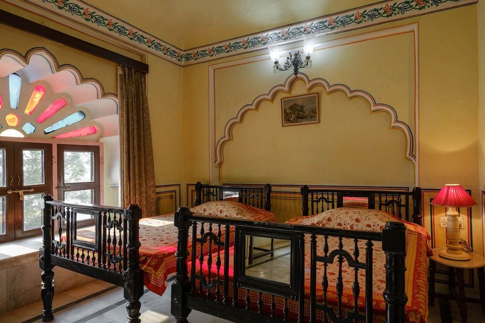 Hotel Rajmahal Palace