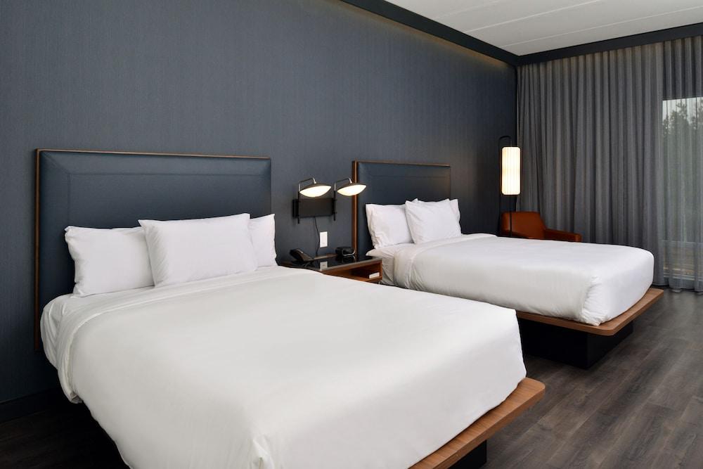 Courtyard by Marriott Raleigh Cary Crossroads