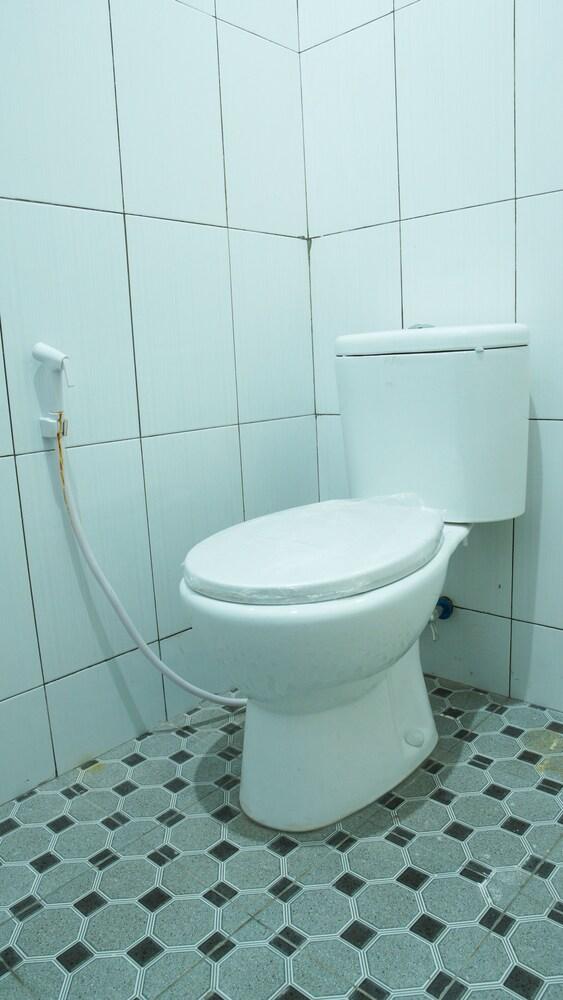 Djuragan Kamar Karangnongko