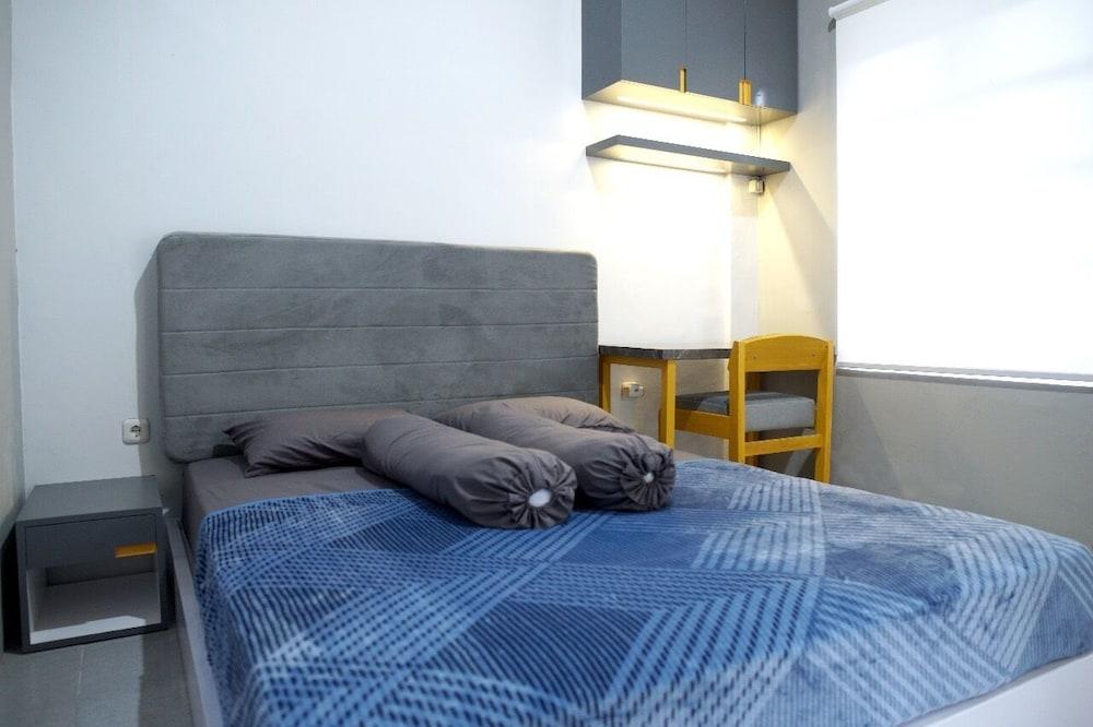 Djuragan Kamar Nogotirto