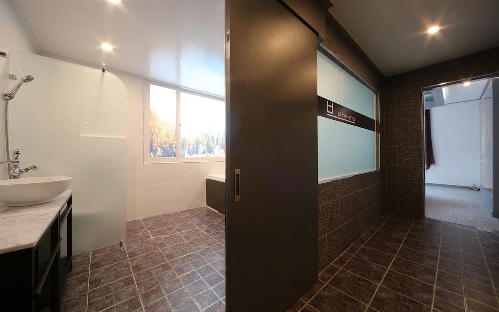 Ulsan Yeongnam Alps Bravo