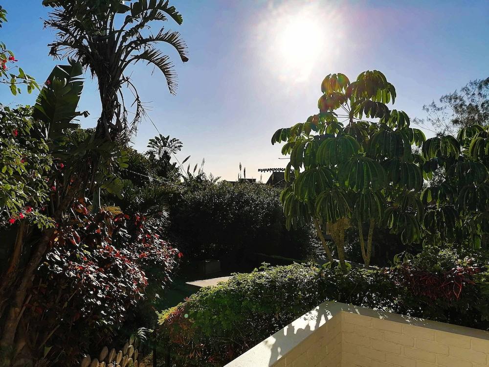 Boathouse Bed and Biscuit - Lower Deck