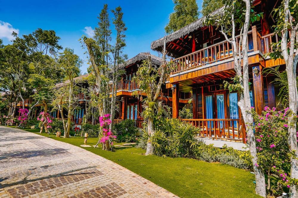 Ocean Bay Phu Quoc Resort and Spa