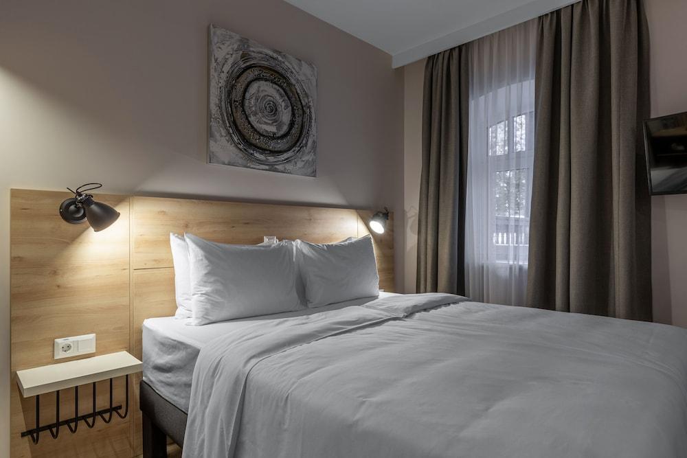 KONTRAKT Boutique Hotel